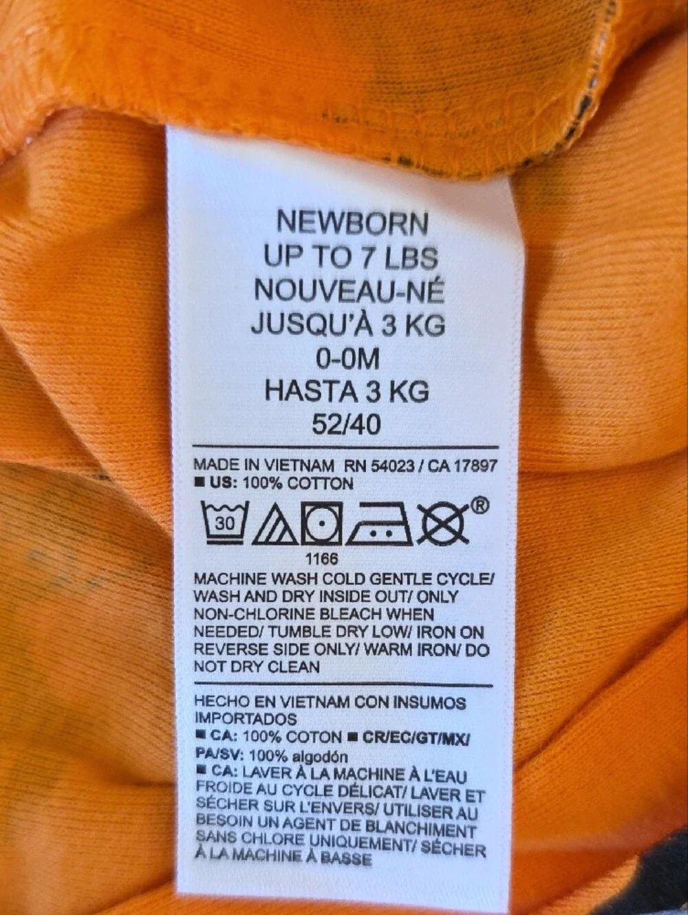 OLD NAVY - 2-Way-Zip Sleep & Play Footed One-Piece for Baby - NB - 7 lbs